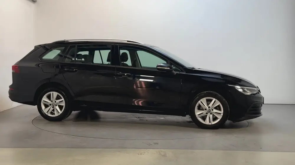 Volkswagen Golf Variant 1.0 eTSI DSG Life Navigatie Sfeerver uit 2021, foto 12