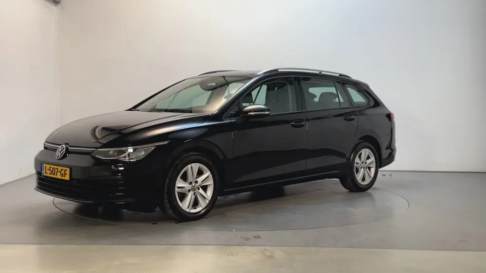 Volkswagen Golf Variant 1.0 eTSI DSG Life Navigatie Sfeerver uit 2021, foto 8