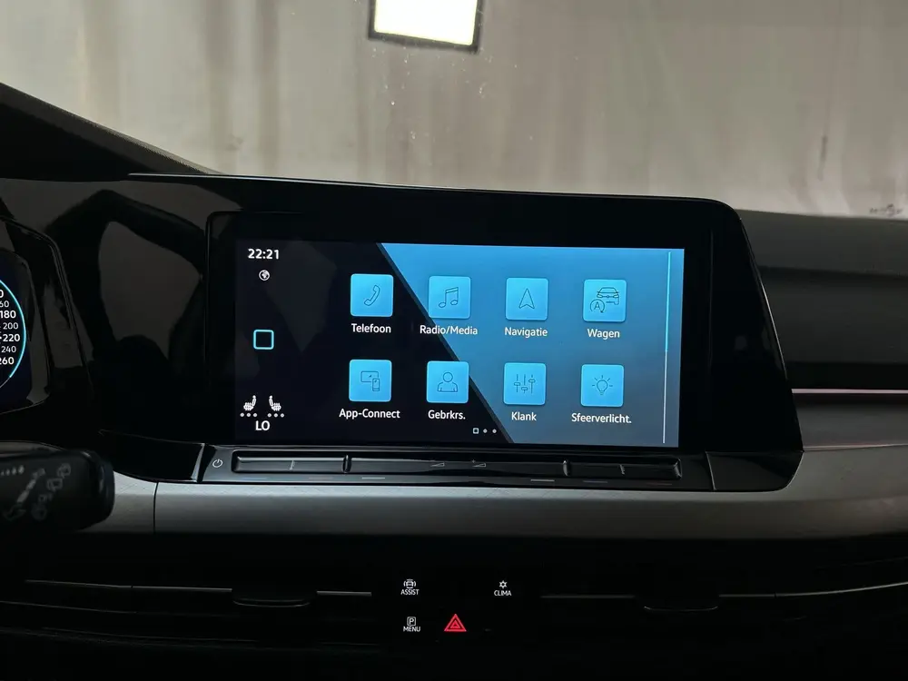 Volkswagen Golf Variant 1.0 eTSI DSG Life Navigatie Sfeerver uit 2021, foto 9
