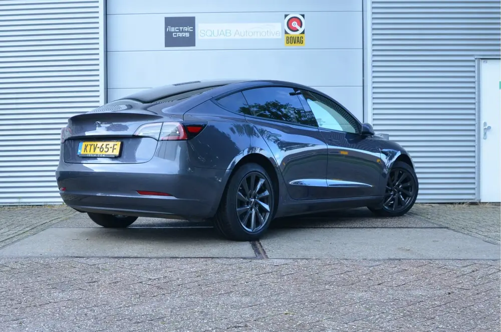Tesla Model 3 Standard RWD Plus 60 kWh Warmtepomp AutoPi uit 2021, foto 8