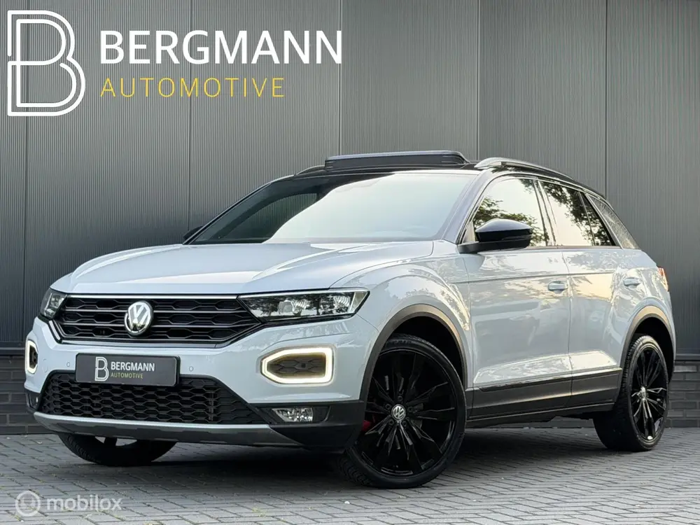 Volkswagen T-Roc 1.5 TSI Black|Virtual|Carplay|camera|Pano uit 2020