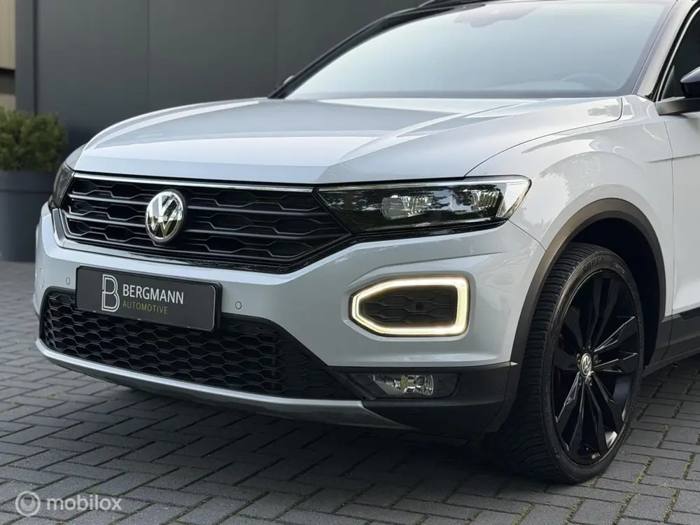 Volkswagen T-Roc 1.5 TSI Black|Virtual|Carplay|camera|Pano uit 2020, foto 8