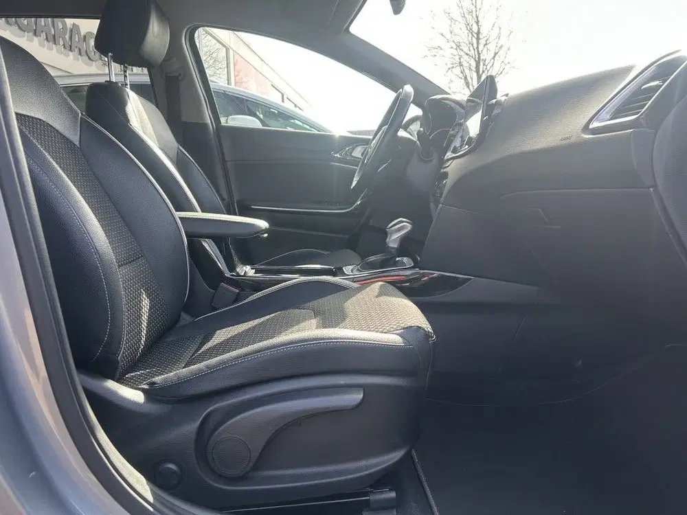 Kia Ceed 1.6 GDI PHEV Dyn+L. (bj 2021) uit 2021, foto 10