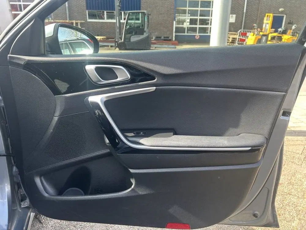 Kia Ceed 1.6 GDI PHEV Dyn+L. (bj 2021) uit 2021, foto 20
