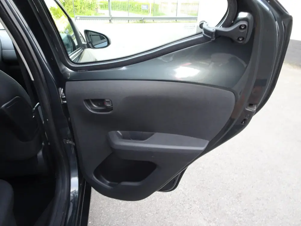 Toyota Aygo 1.0 VVT-i x-fun Airco, elektrische ramen, centra uit 2019, foto 15