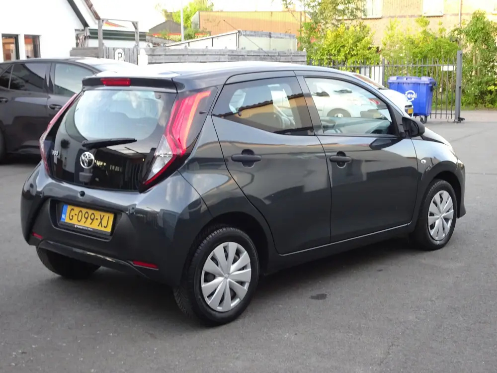 Toyota Aygo 1.0 VVT-i x-fun Airco, elektrische ramen, centra uit 2019, foto 3