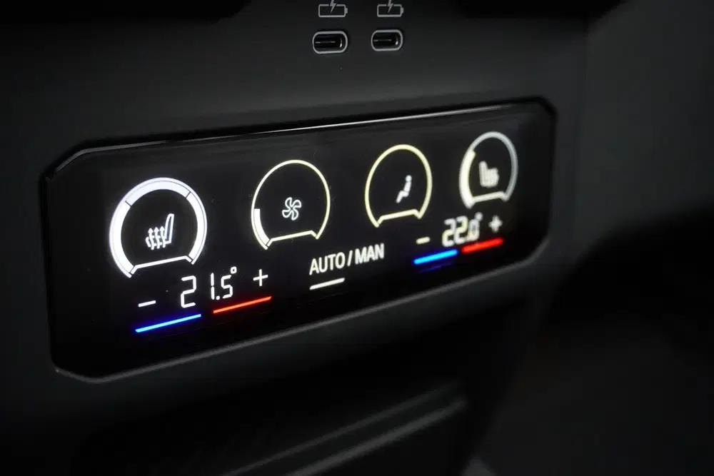BMW i5 Touring eDrive40 uit 2026, foto 18