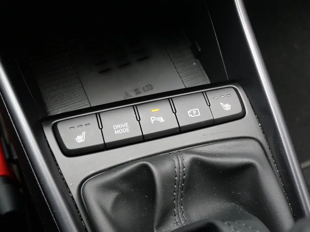 Hyundai BAYON 1.0 T-GDI 48V PREMIUM uit 2022, foto 16
