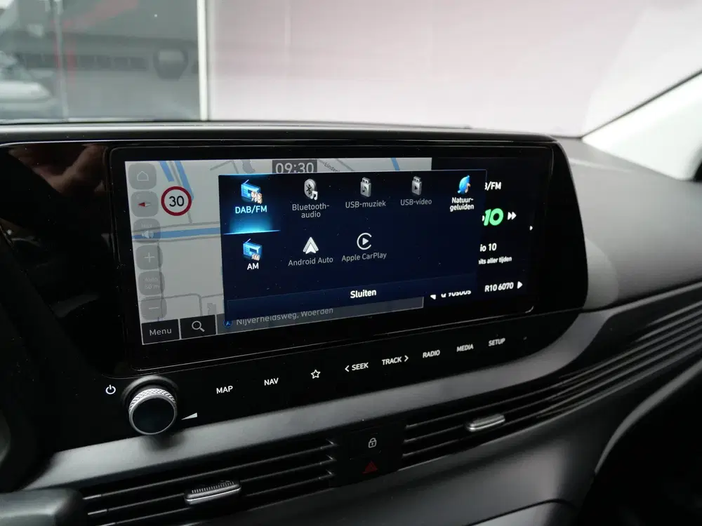 Hyundai BAYON 1.0 T-GDI 48V PREMIUM uit 2022, foto 20