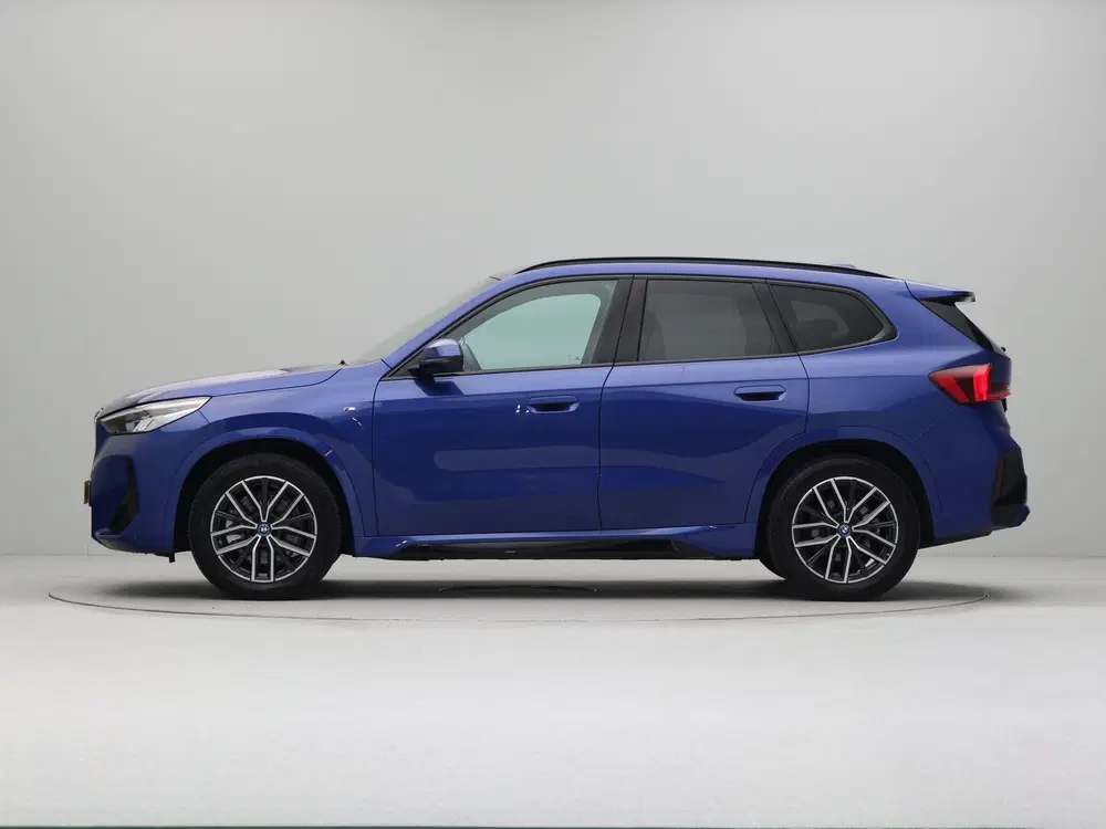 BMW iX1 xDrive30 67 kWh M Sport Edition SoH 100% ( uit 2025, foto 11