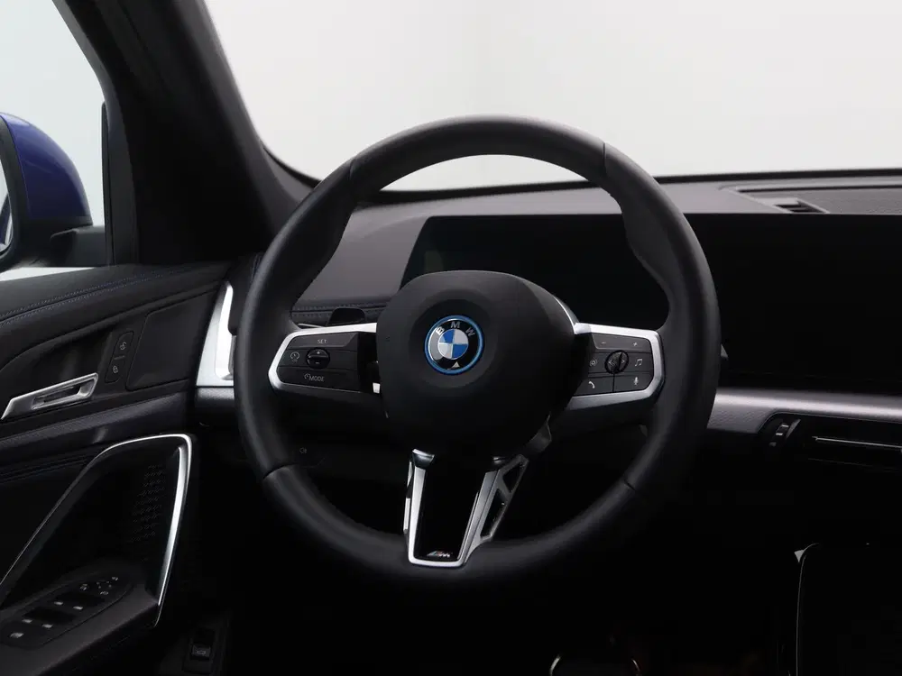 BMW iX1 xDrive30 67 kWh M Sport Edition SoH 100% ( uit 2025, foto 2