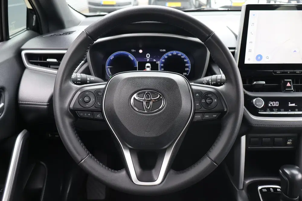 Toyota Corolla Cross 2.0 High Power Hybrid Active 1e Eigenaa uit 2023, foto 13