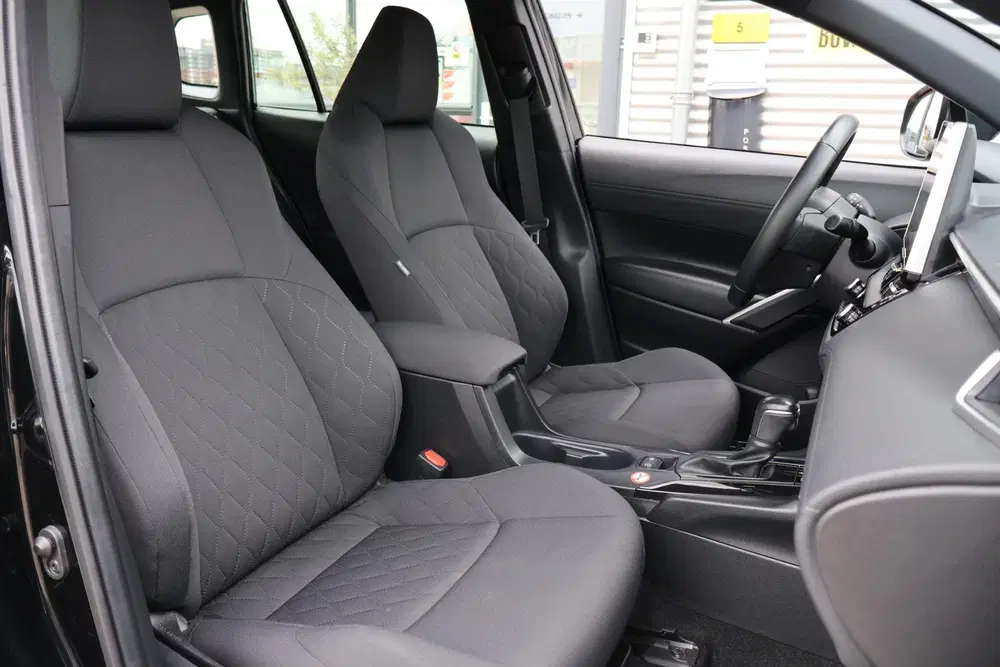 Toyota Corolla Cross 2.0 High Power Hybrid Active 1e Eigenaa uit 2023, foto 20