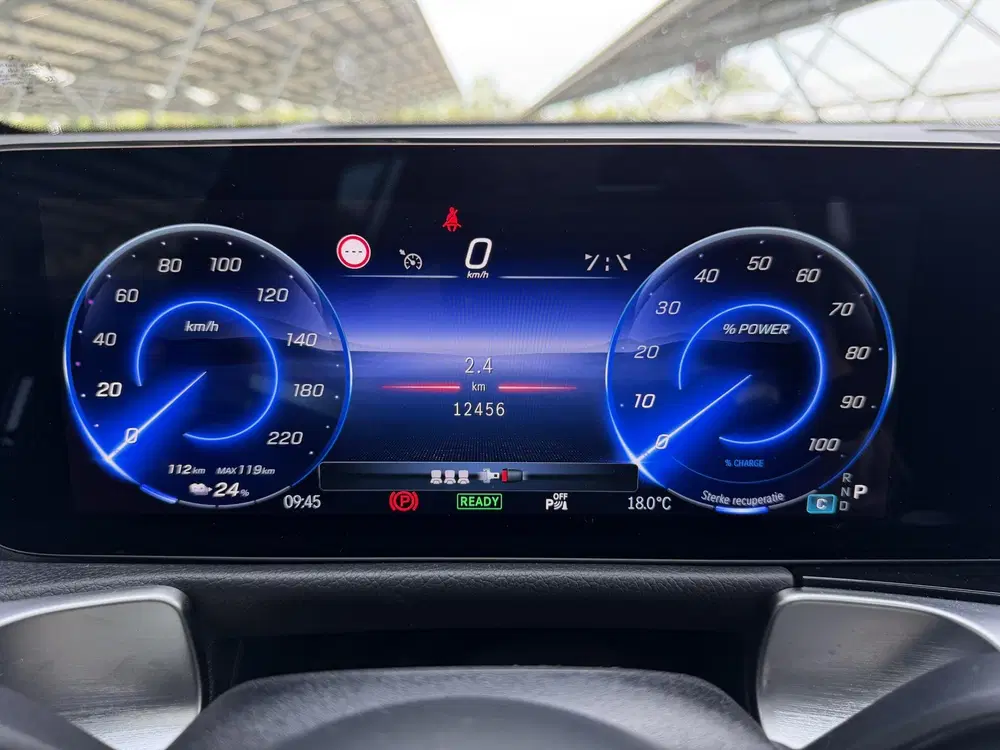 Mercedes-Benz EQB 250+ AMG Line uit 2025, foto 15