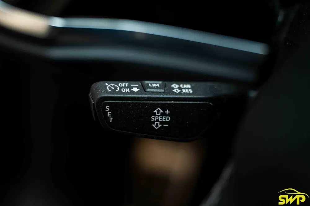 Audi Q3 45 TFSI e S Edition uit 2024, foto 18