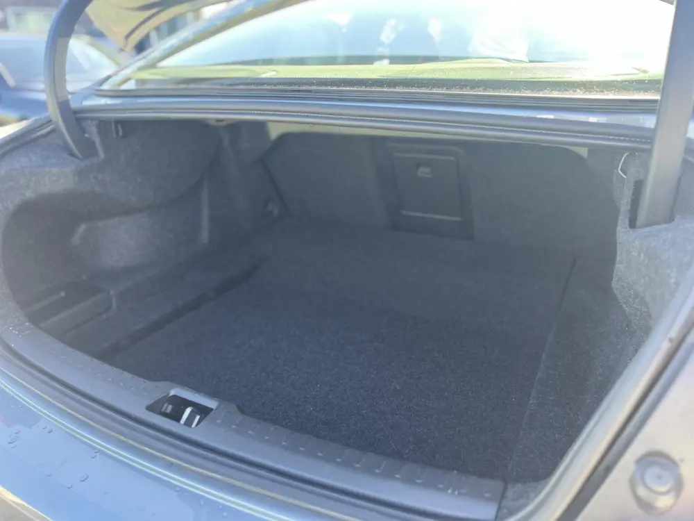 Volvo S60 T4 R-Design | Trekhaak | Memoryseats | Parkeercame uit 2019, foto 12