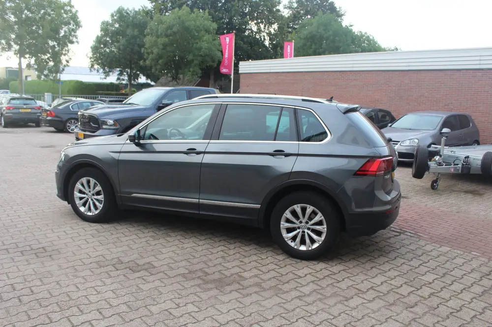Volkswagen Tiguan 1.5 TSI Comfortline Business LED/PANO/STOE uit 2019, foto 10