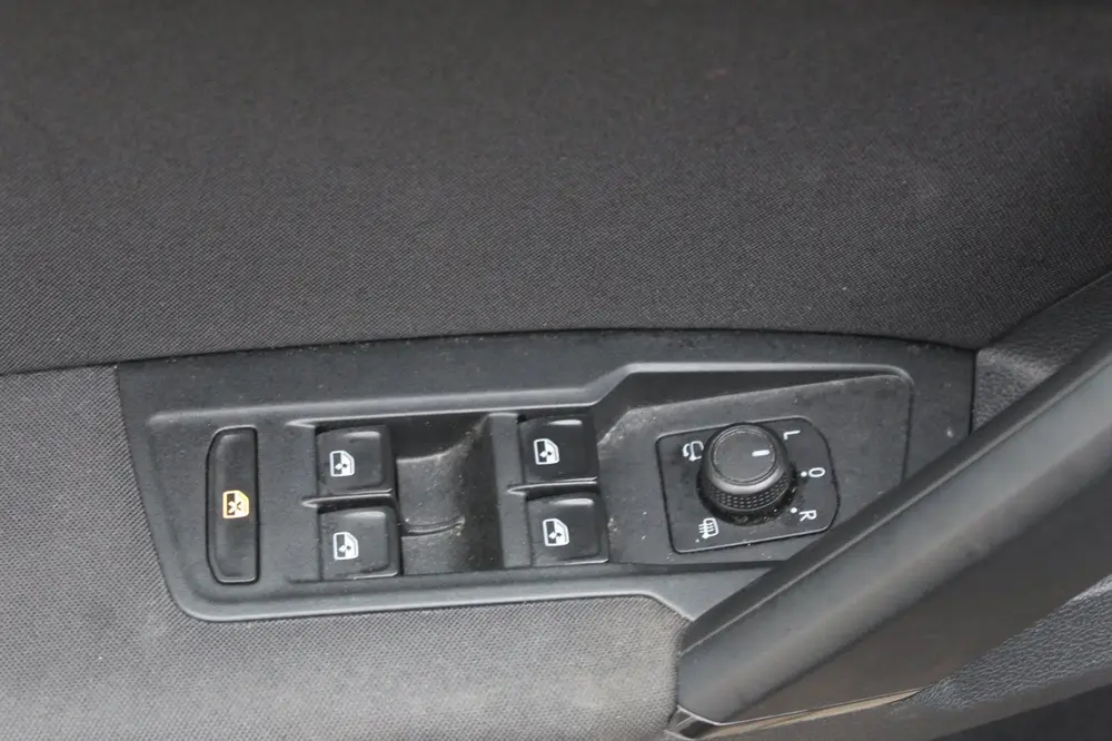 Volkswagen Tiguan 1.5 TSI Comfortline Business LED/PANO/STOE uit 2019, foto 19