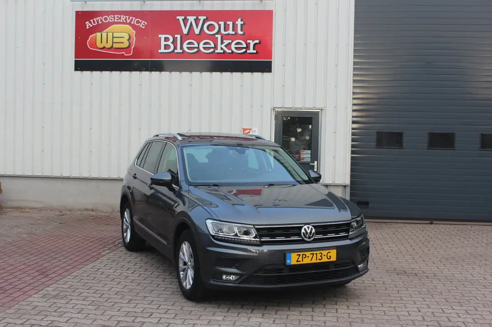 Volkswagen Tiguan 1.5 TSI Comfortline Business LED/PANO/STOE uit 2019, foto 2