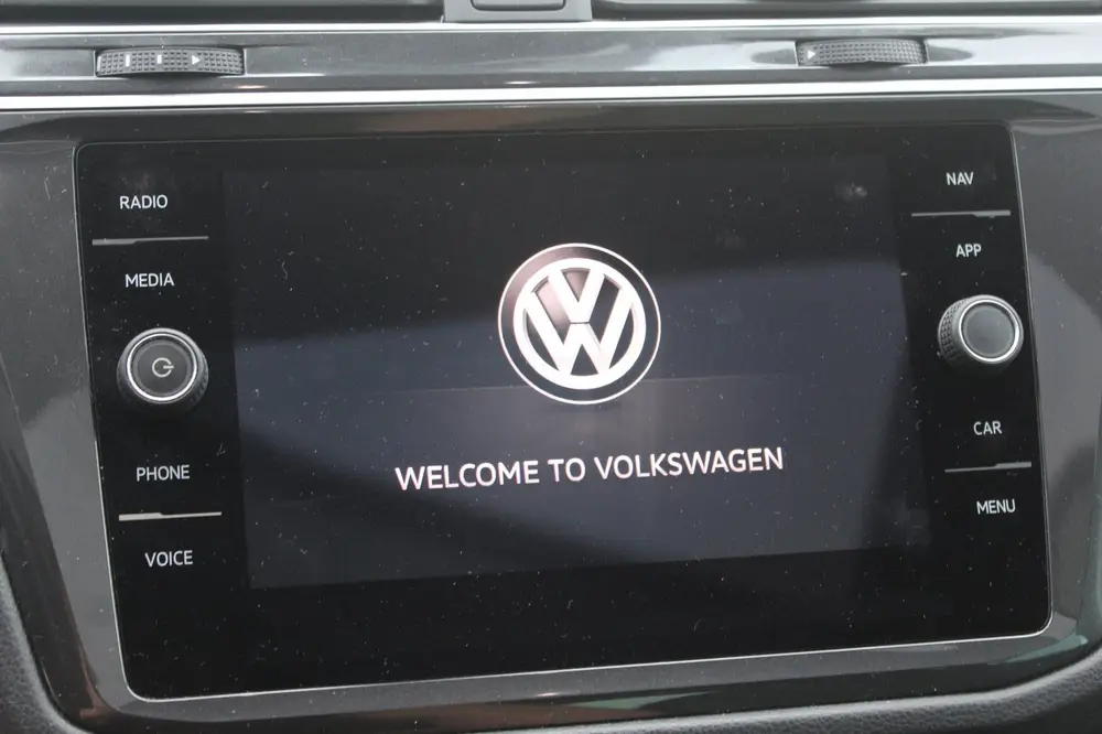 Volkswagen Tiguan 1.5 TSI Comfortline Business LED/PANO/STOE uit 2019, foto 20