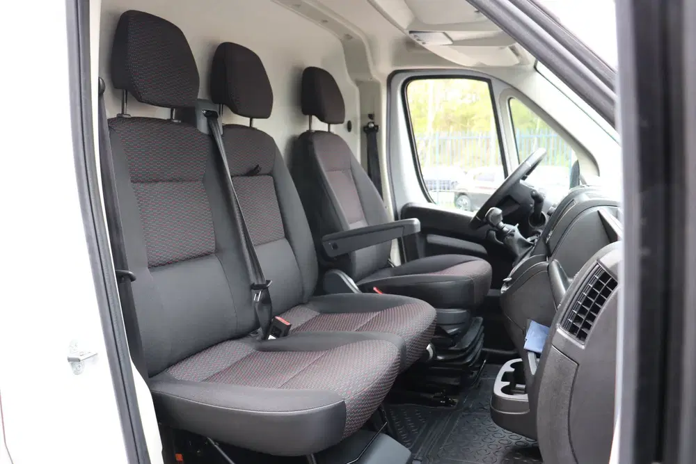 Peugeot Boxer 335 2.2 BlueHDi 140 L2H2 Pro EX.BTW (bj 20 uit 2021, foto 16
