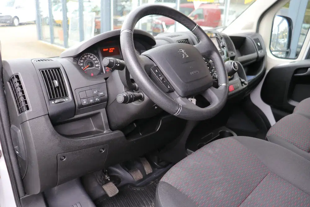 Peugeot Boxer 335 2.2 BlueHDi 140 L2H2 Pro EX.BTW (bj 20 uit 2021, foto 6
