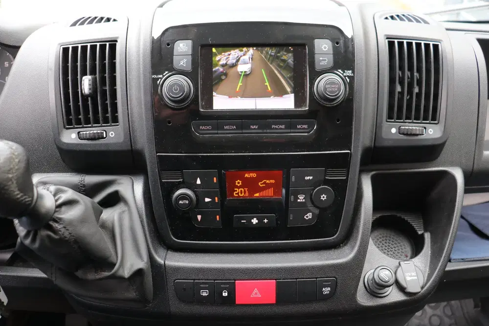 Peugeot Boxer 335 2.2 BlueHDi 140 L2H2 Pro EX.BTW (bj 20 uit 2021, foto 9