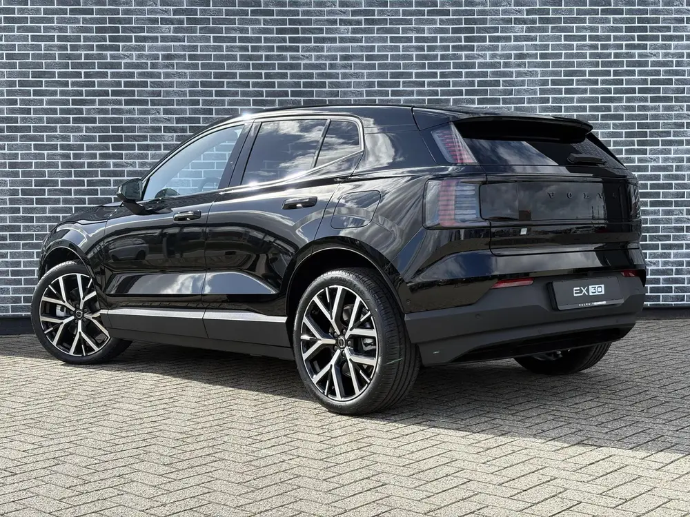 Volvo EX30 P5 Long Range Plus Black Edition Europa 69 uit 2026, foto 4