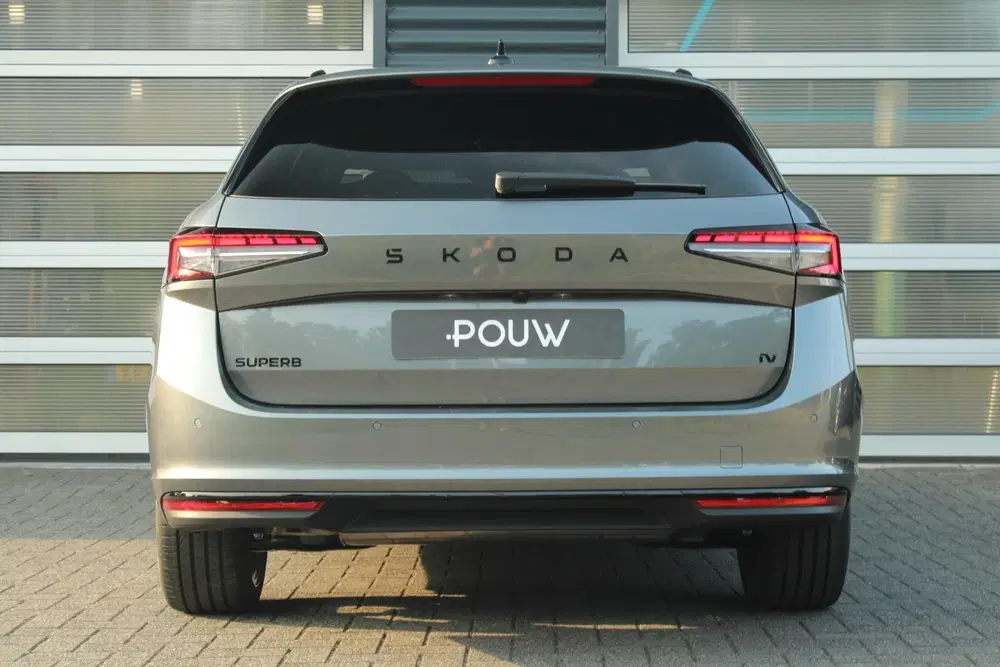 Skoda Superb 1.5 TSI PHEV 204pk Sportline Business uit 2026, foto 11