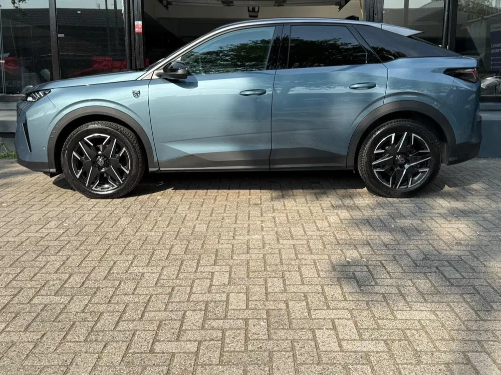 Peugeot 3008 1.2 Hybrid 136 GT Aut*Navi*Matrix*Acc*360* uit 2024, foto 3