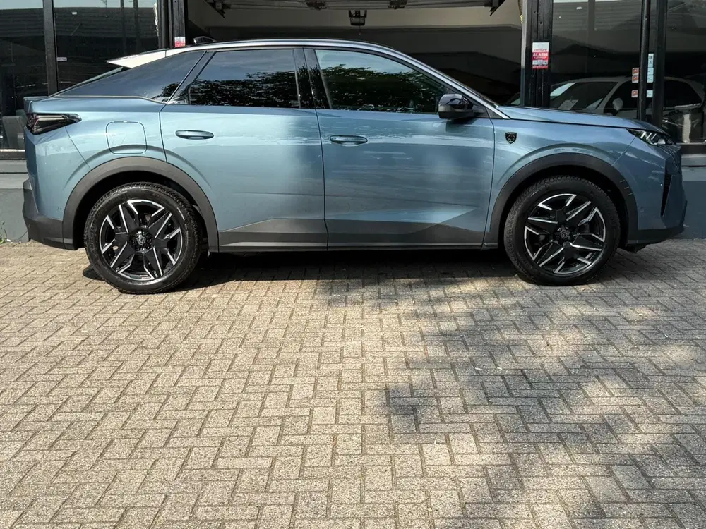 Peugeot 3008 1.2 Hybrid 136 GT Aut*Navi*Matrix*Acc*360* uit 2024, foto 7