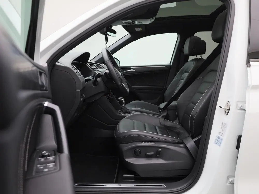 Volkswagen Tiguan 1.4 TSI eHybrid R-Line Business+ 245 PK| D uit 2021, foto 11