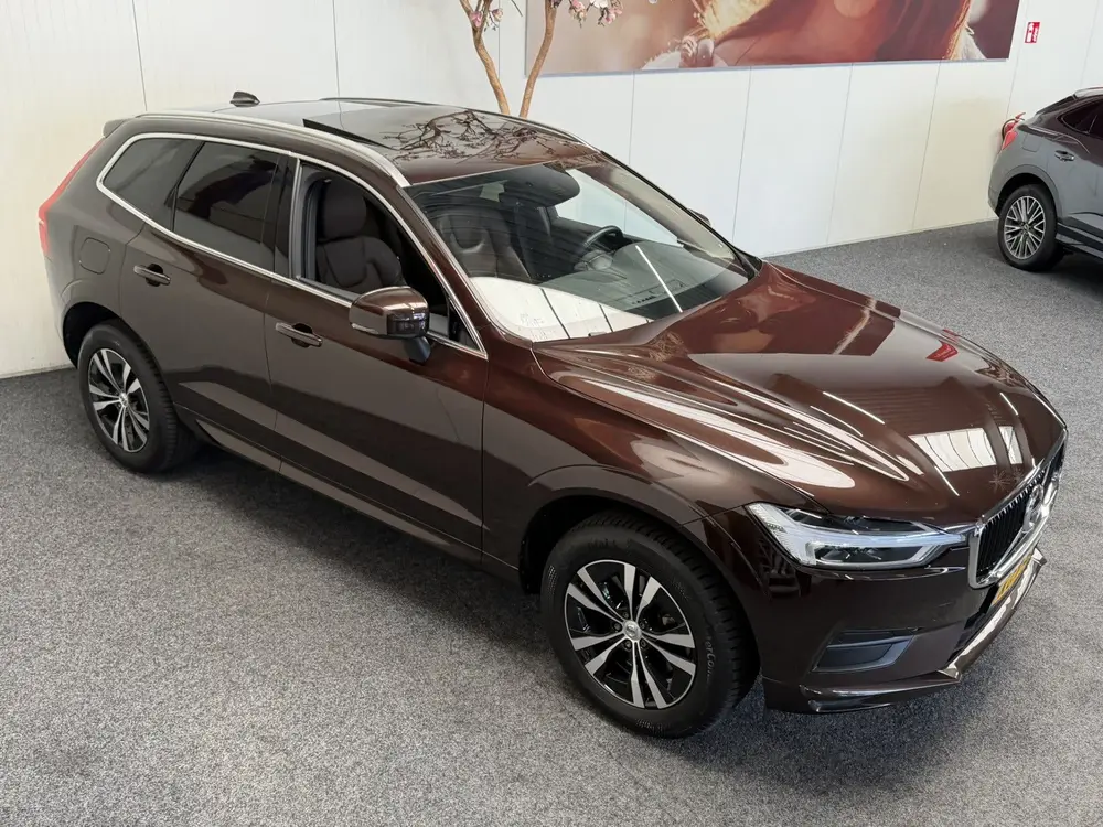 Volvo XC60 2.0 T4 MOMENTUM AUTOMAAT PANORAMADAK NAVIGATIE AD uit 2019, foto 10