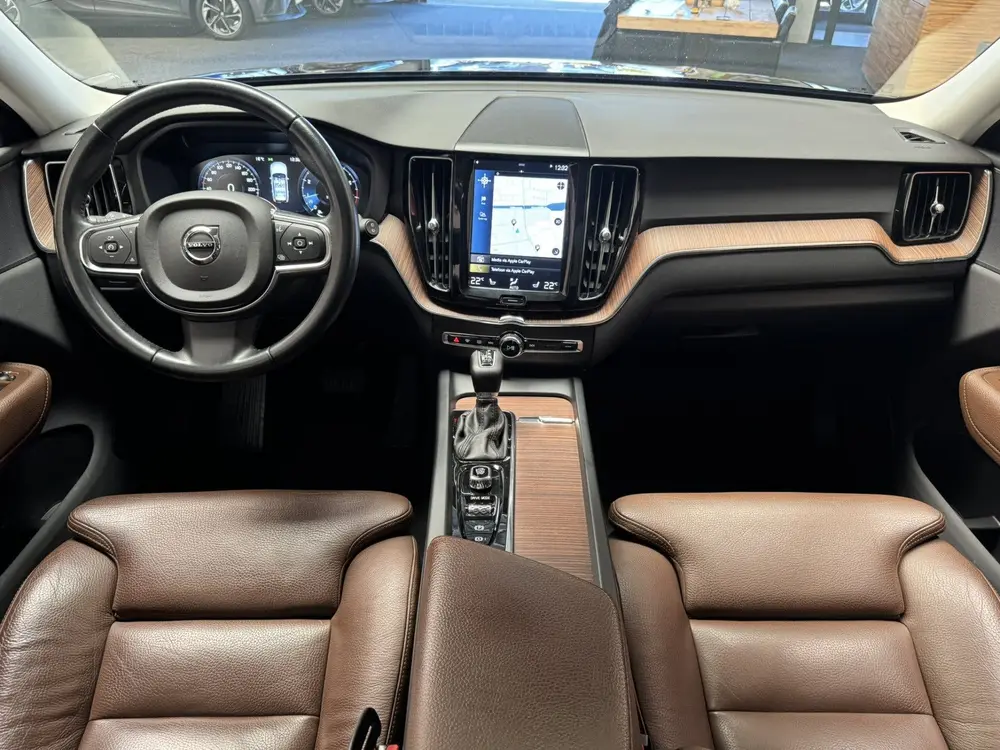 Volvo XC60 2.0 T4 MOMENTUM AUTOMAAT PANORAMADAK NAVIGATIE AD uit 2019, foto 12