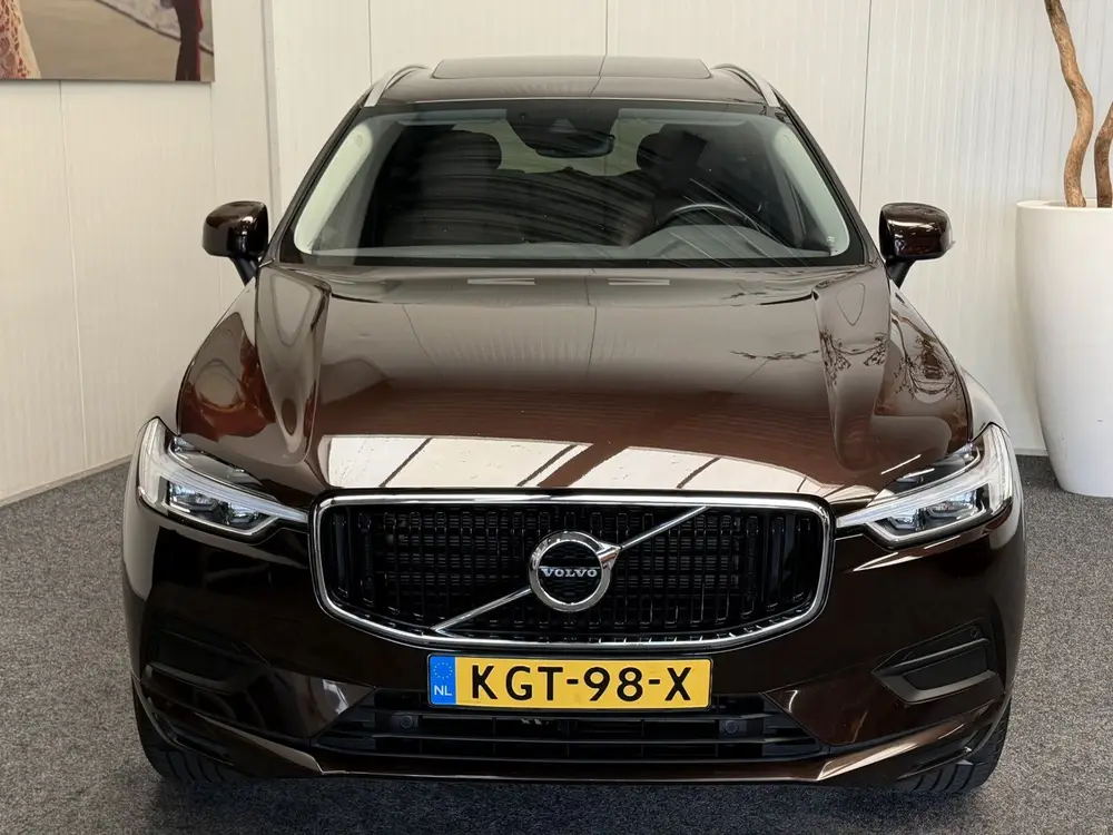 Volvo XC60 2.0 T4 MOMENTUM AUTOMAAT PANORAMADAK NAVIGATIE AD uit 2019, foto 3