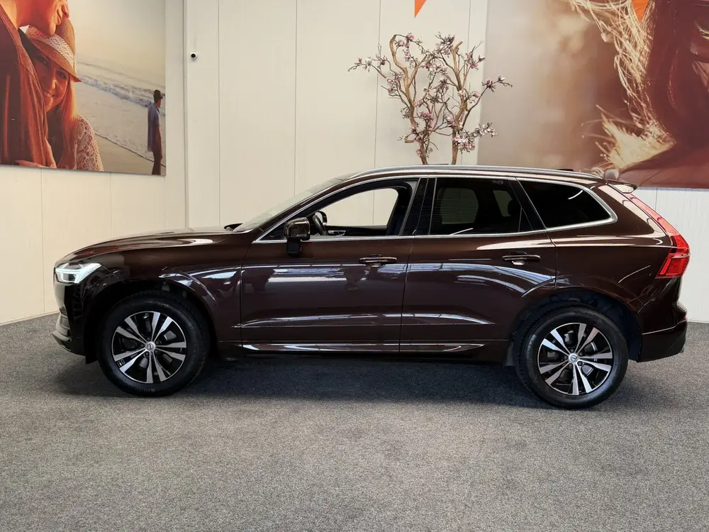 Volvo XC60 2.0 T4 MOMENTUM AUTOMAAT PANORAMADAK NAVIGATIE AD uit 2019, foto 5