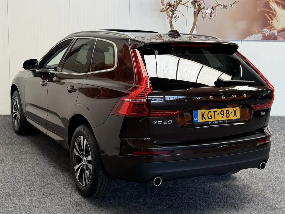 Volvo XC60 2.0 T4 MOMENTUM AUTOMAAT PANORAMADAK NAVIGATIE AD uit 2019, foto 6
