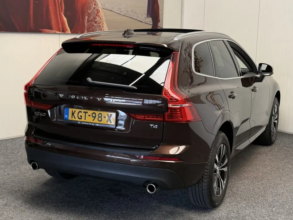 Volvo XC60 2.0 T4 MOMENTUM AUTOMAAT PANORAMADAK NAVIGATIE AD uit 2019, foto 8