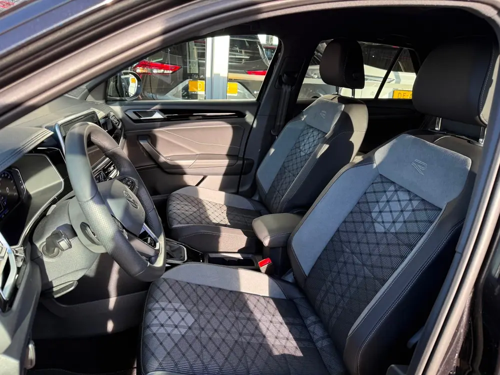 Volkswagen T-Roc 1.5 TSI R-Line Edition 150PK / LED KOPLAMPE uit 2025, foto 9
