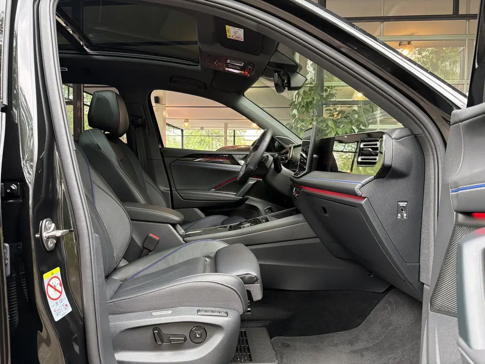 Volkswagen Tiguan 1.5 eHybrid 272PK DSG R-LINE SPORT LEDER/H uit 2025, foto 12
