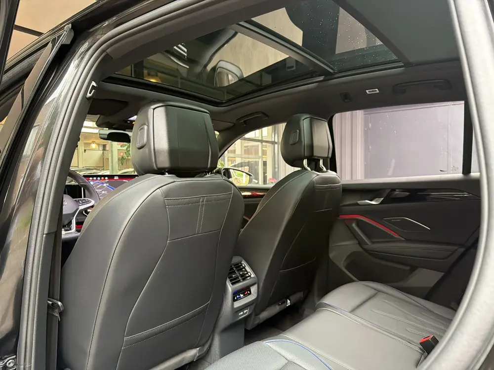 Volkswagen Tiguan 1.5 eHybrid 272PK DSG R-LINE SPORT LEDER/H uit 2025, foto 13