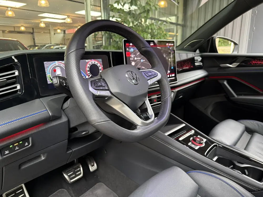 Volkswagen Tiguan 1.5 eHybrid 272PK DSG R-LINE SPORT LEDER/H uit 2025, foto 15