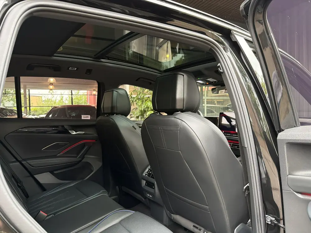 Volkswagen Tiguan 1.5 eHybrid 272PK DSG R-LINE SPORT LEDER/H uit 2025, foto 16