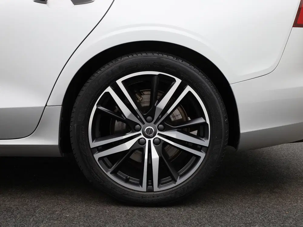 Volvo V60 2.0 T6 Recharge AWD R-Design uit 2021, foto 13