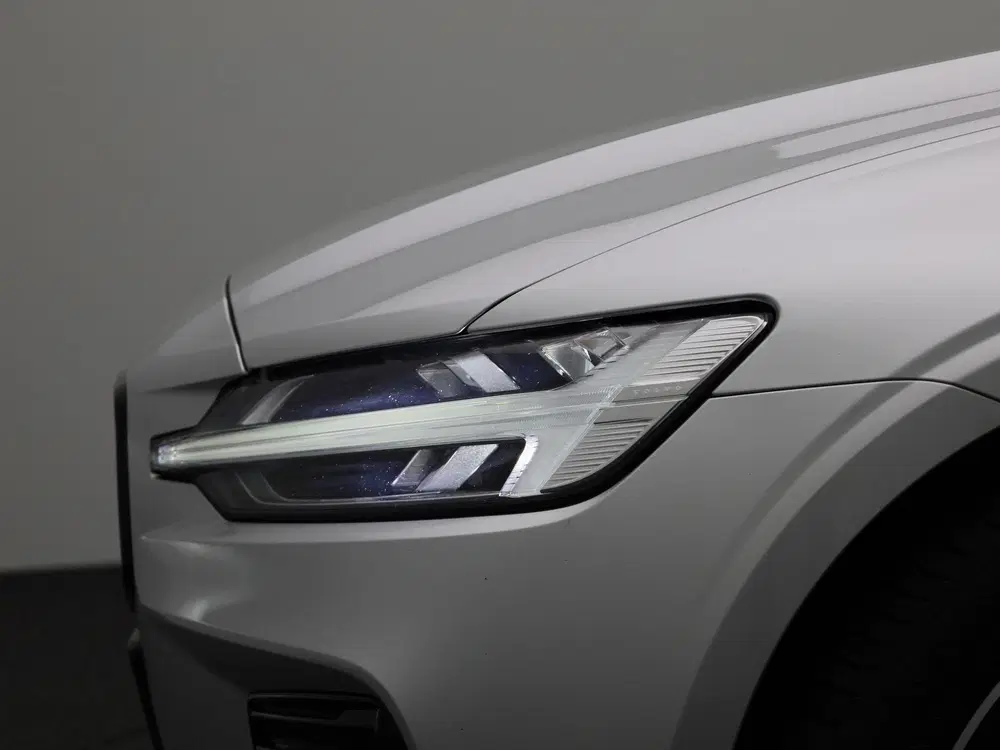 Volvo V60 2.0 T6 Recharge AWD R-Design uit 2021, foto 16