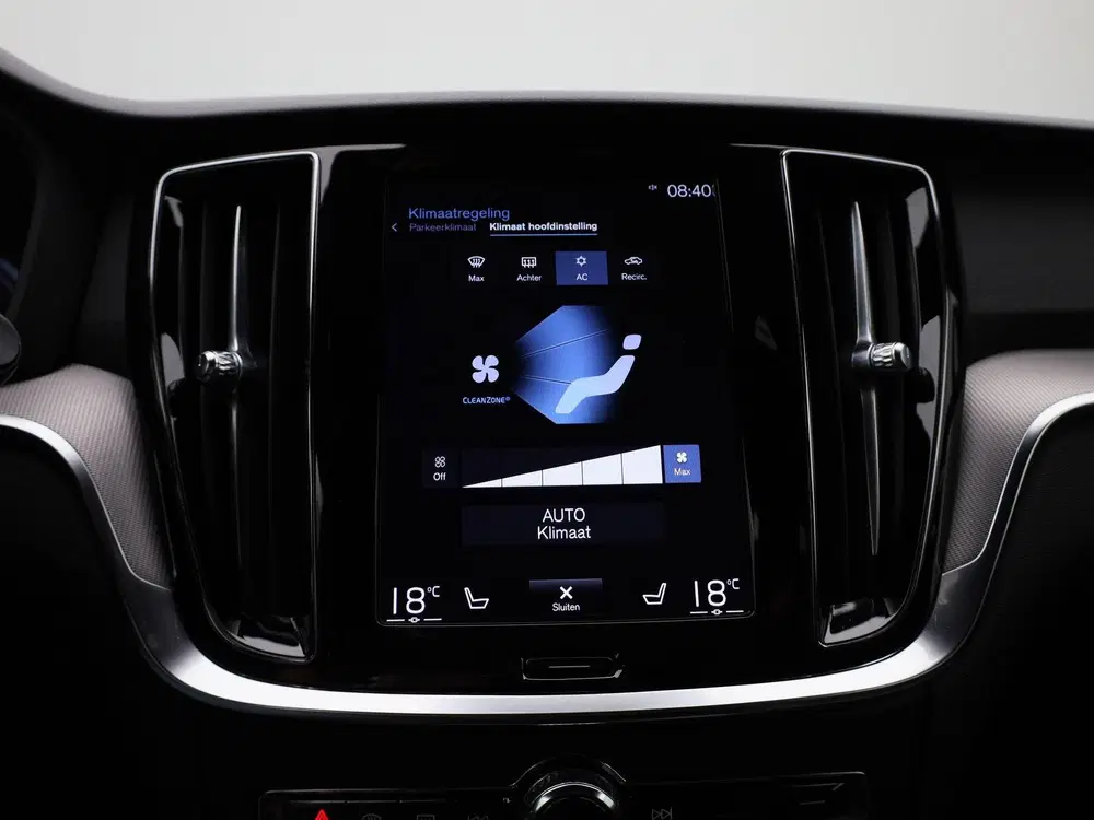 Volvo V60 2.0 T6 Recharge AWD R-Design uit 2021, foto 18