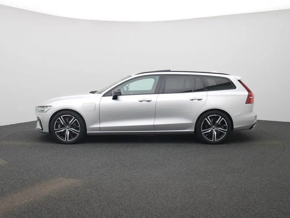Volvo V60 2.0 T6 Recharge AWD R-Design uit 2021, foto 4