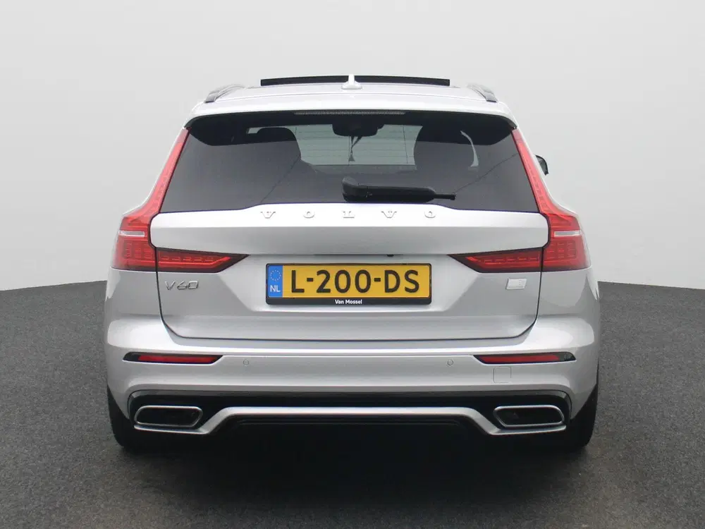 Volvo V60 2.0 T6 Recharge AWD R-Design uit 2021, foto 5