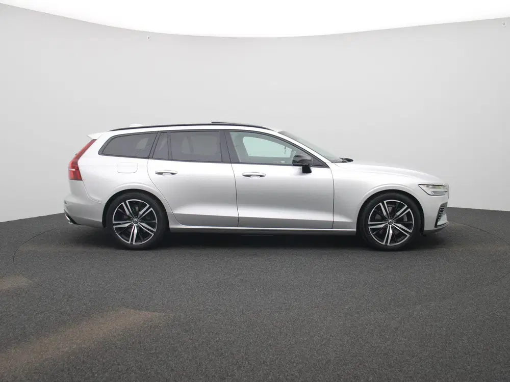 Volvo V60 2.0 T6 Recharge AWD R-Design uit 2021, foto 6