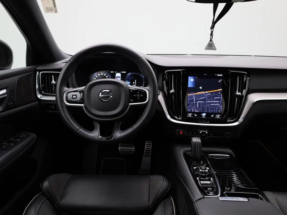 Volvo V60 2.0 T6 Recharge AWD R-Design uit 2021, foto 7